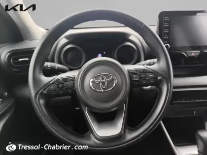 Photo 11 Toyota Yaris  Hybride 116h Design