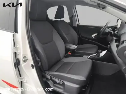 Photo 8 Toyota Yaris  Hybride 116h Design