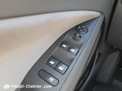 Photo 27 Opel Crossland X  1.2 Turbo 110 ch Design 120 ans