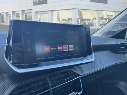 Photo 10 Peugeot 208  PureTech 100 S&S BVM6 Style