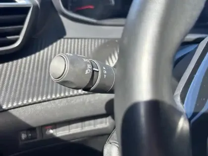 Photo 17 Peugeot 208  PureTech 100 S&S BVM6 Style