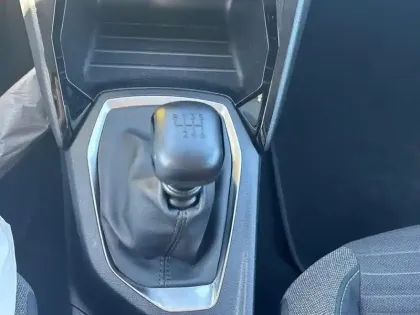 Photo 23 Peugeot 208  PureTech 100 S&S BVM6 Style