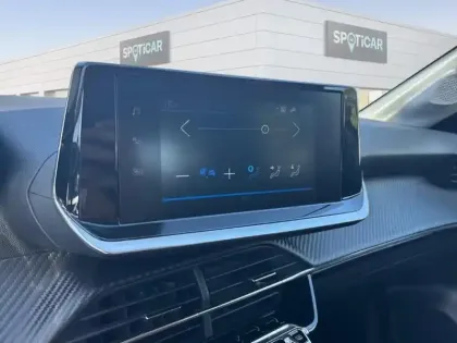 Photo 21 Peugeot 208  PureTech 100 S&S BVM6 Style