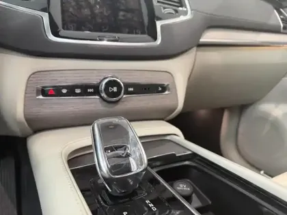 Photo 11 Volvo Xc90  Recharge T8 AWD 303+87 ch Geartronic 8 7pl Inscription Luxe