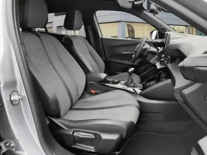 Photo 8 Peugeot 2008  PureTech 100 S&S BVM6 Allure