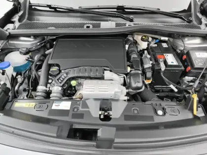 Photo 6 Peugeot 2008  PureTech 100 S&S BVM6 Allure