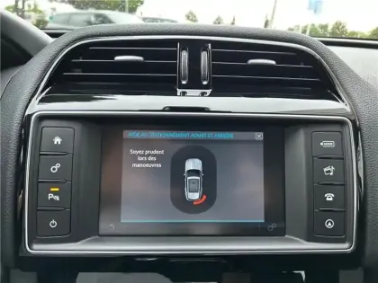 Photo 14 Jaguar F-Pace 2.0 D - 180 AWD