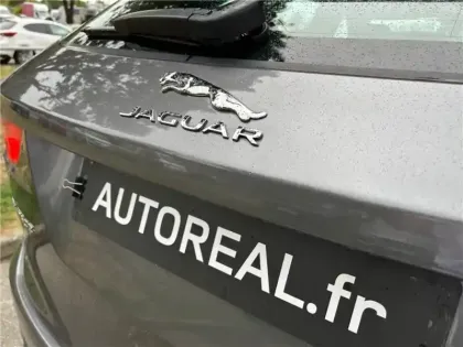 Photo 32 Jaguar F-Pace 2.0 D - 180 AWD