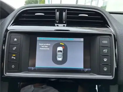 Photo 15 Jaguar F-Pace 2.0 D - 180 AWD