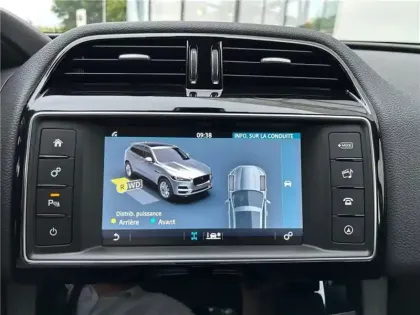 Photo 13 Jaguar F-Pace 2.0 D - 180 AWD