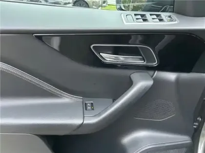 Photo 21 Jaguar F-Pace 2.0 D - 180 AWD