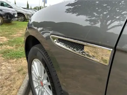 Photo 29 Jaguar F-Pace 2.0 D - 180 AWD