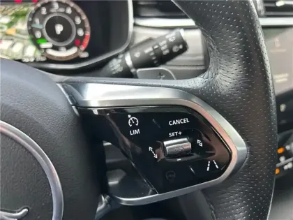 Photo 9 Jaguar F-Pace 2.0 - P400E PHEV AWD BVA8