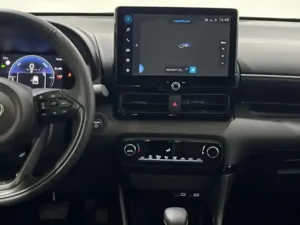 Photo 9 Toyota Yaris HYBRIDE 116h Design