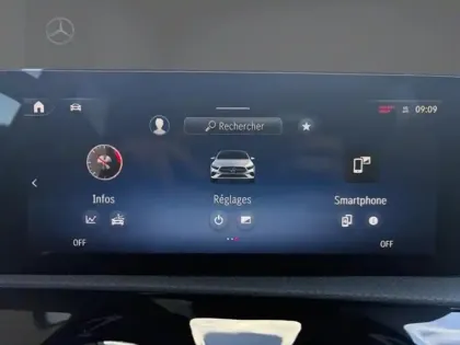 Photo 18 Mercedes Classe A 200 d Berline AMG Line