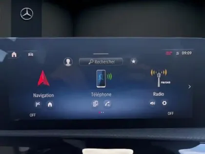 Photo 16 Mercedes Classe A 200 d Berline AMG Line