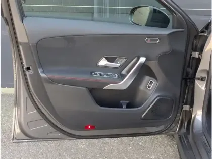 Photo 15 Mercedes Classe A 250 e Hybrid EQ 