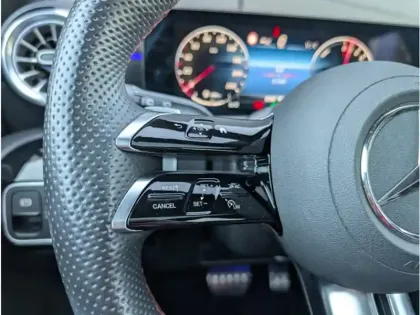 Photo 12 Mercedes Classe A 250 e Hybrid EQ