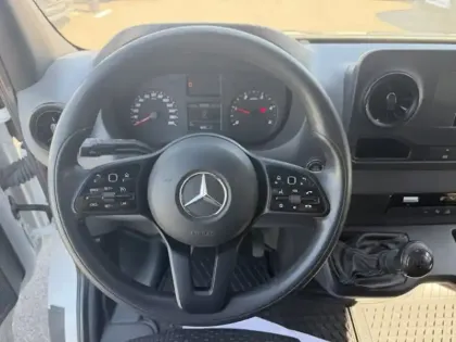 Photo 5 Mercedes Sprinter 311 CDI Fourgon Toit sureleve 