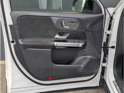 Photo 15 Mercedes GLB 200 d