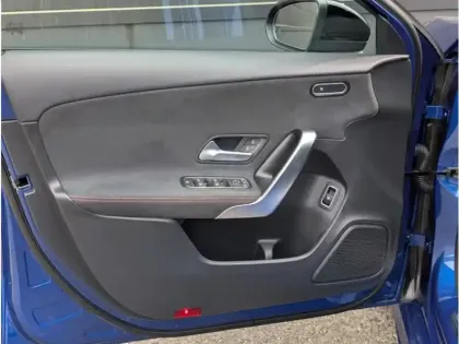 Photo 15 Mercedes Classe A 250 e Hybrid EQ 