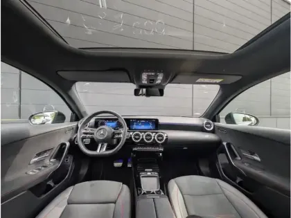 Photo 10 Mercedes Classe A 250 e Hybrid EQ 