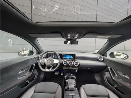 Photo 10 Mercedes Classe A Gén. IV (W177) Ph1 AMG Line 5