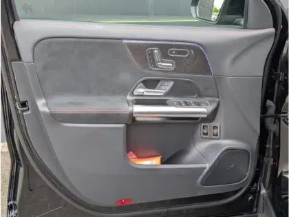 Photo 15 Mercedes GLA 250 e 