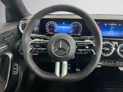 Photo 11 Mercedes CLA  200 d Shooting Brake AMG L