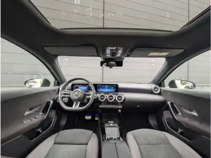 Photo 10 Mercedes Classe A 250 e Hybrid EQ 