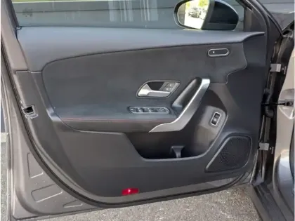 Photo 14 Mercedes Classe A 250 e Hybrid EQ 