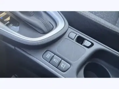 Photo 24 Toyota Yaris Hybride 1.5 HYBRID 116H DYNAMIC BUSINESS