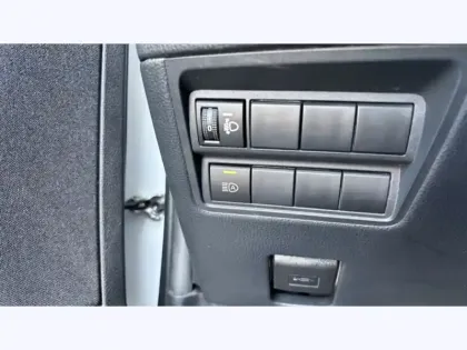 Photo 11 Toyota Yaris Hybride 1.5 HYBRID 116H DYNAMIC BUSINESS