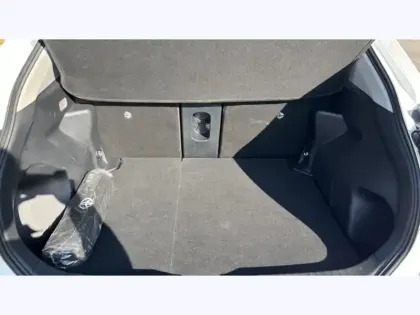 Photo 6 Toyota Yaris Hybride 1.5 HYBRID 116H DYNAMIC BUSINESS