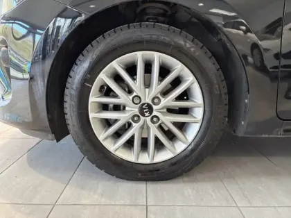 Photo 28 Kia Rio Gén. IV Ph1 NG Urban Edition 5