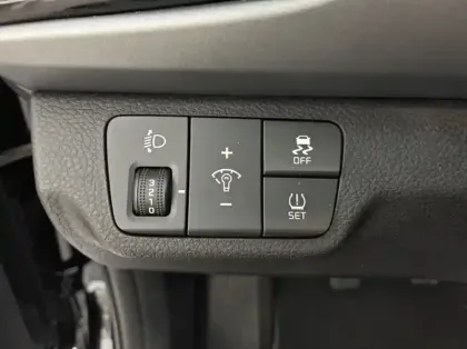 Photo 8 Kia Rio 1.2 MPi 84ch Urban Edition 4cv