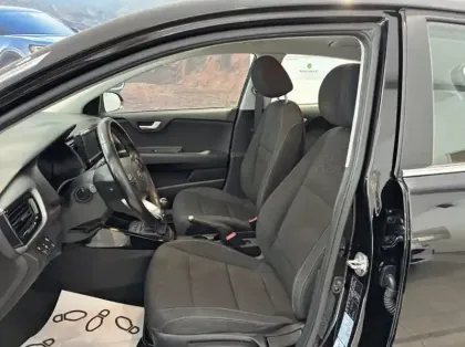 Photo 24 Kia Rio Gén. IV Ph1 NG Urban Edition 5