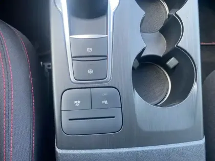 Photo 9 Ford Kuga 2.5 Duratec 190ch FHEV E85 ST-Line BVA