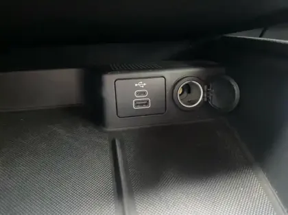 Photo 11 Ford Kuga 2.5 Duratec 190ch FHEV E85 ST-Line BVA