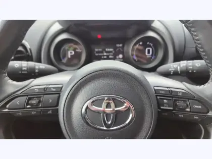 Photo 14 Toyota Yaris Hybride 116h Design