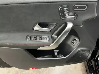 Photo 14 Mercedes Classe A Gén. IV (V177) Ph2 AMG Line 4