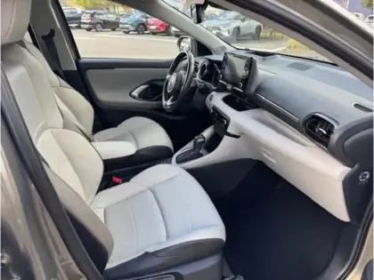 Photo 21 Toyota Yaris Hybride 116h Iconic