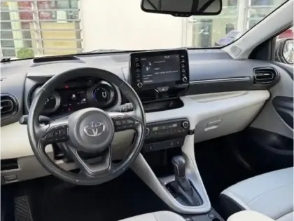 Photo 5 Toyota Yaris Hybride 116h Iconic