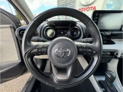 Photo 7 Toyota Yaris Hybride 116h Iconic