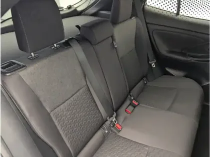 Photo 8 Toyota Yaris Hybride 1.5 HYBRID 116H DESIGN PACK CARGO