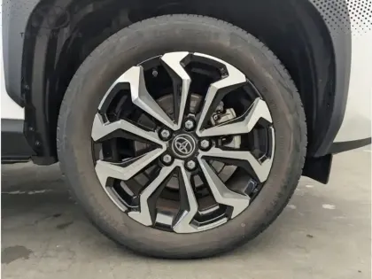 Photo 5 Toyota Yaris Hybride 1.5 HYBRID 116H DESIGN PACK CARGO