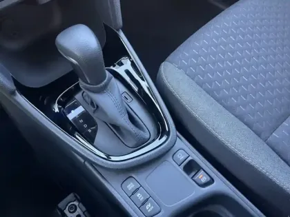 Photo 20 Toyota Yaris Hybride 1.5 HYBRID 116H DESIGN