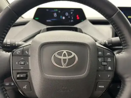 Photo 15 Toyota Prius Hybride Rechargeable 223ch Design + Toit pa