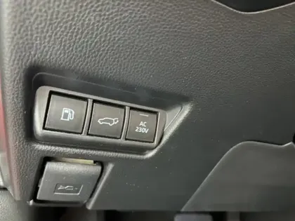 Photo 19 Toyota Prius Hybride Rechargeable 223ch Design + Toit pa