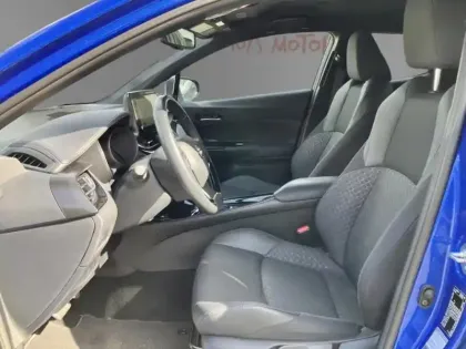 Photo 13 Toyota C-HR 1.8 Hybride 122 Edition